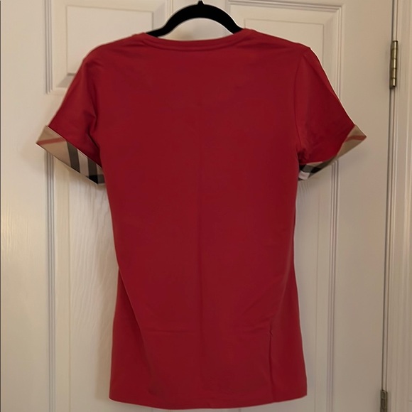 Authentic Burberry Bright Rose Women's Top - Picture 2 of 3